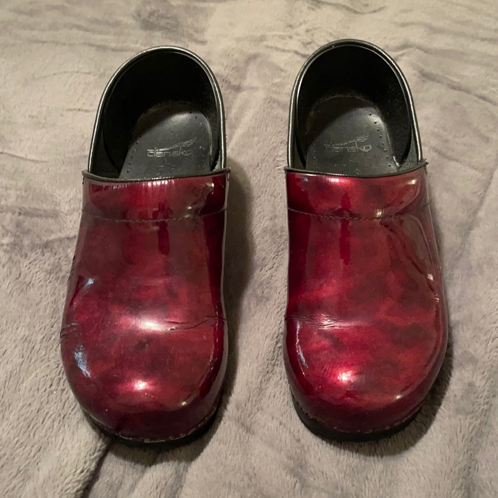 Size 40 Red Dansko clogs.